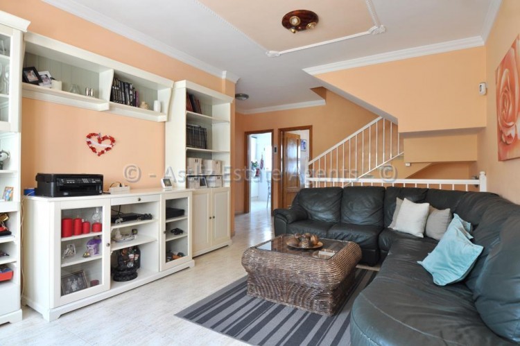 4 bed villa for sale in Piedra Hincada