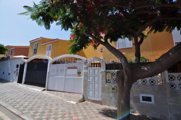 4 bed villa for sale in Piedra Hincada
