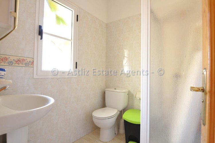 4 bed villa for sale in Piedra Hincada