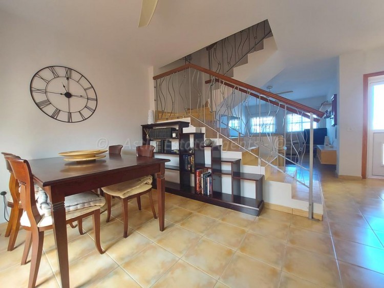 4 bed villa for sale in Piedra Hincada