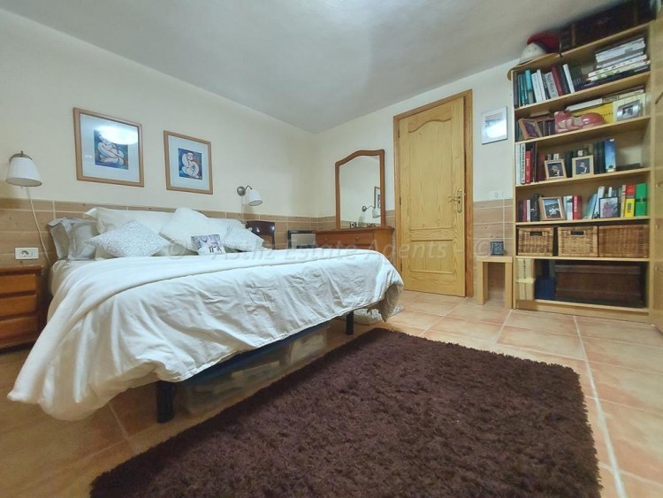 4 bed villa for sale in Piedra Hincada