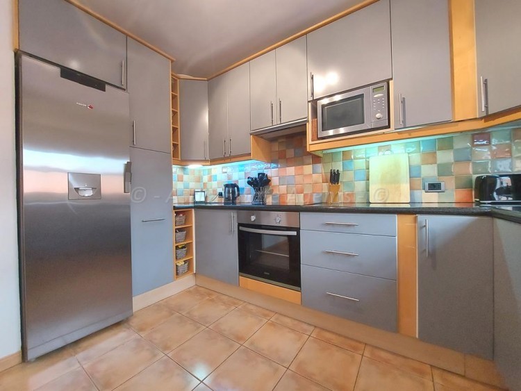 4 bed villa for sale in Piedra Hincada