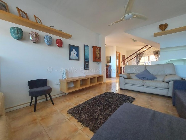 4 bed villa for sale in Piedra Hincada