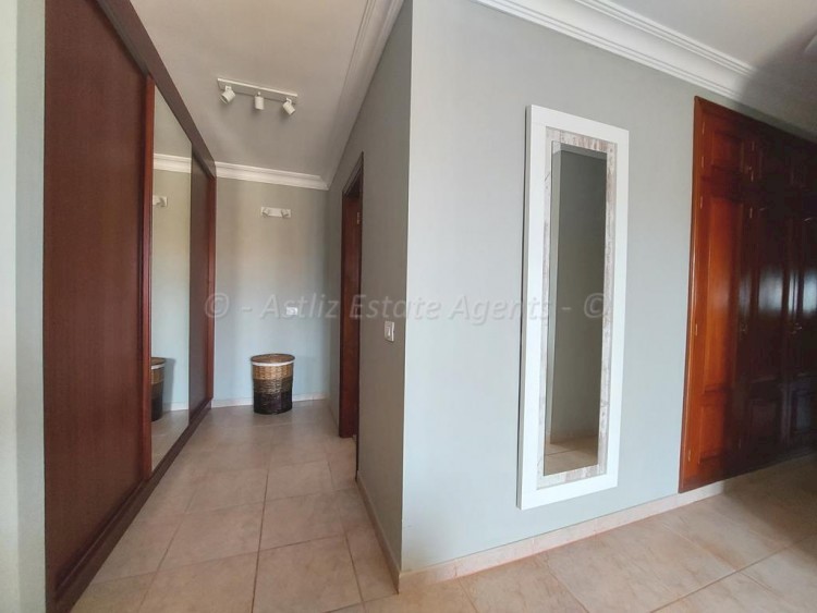 3 bed villa for sale in Callao Salvaje