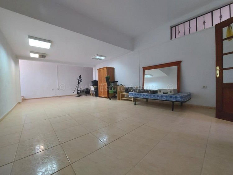 3 bed villa for sale in Callao Salvaje
