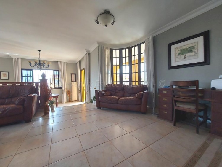 3 bed villa for sale in Callao Salvaje