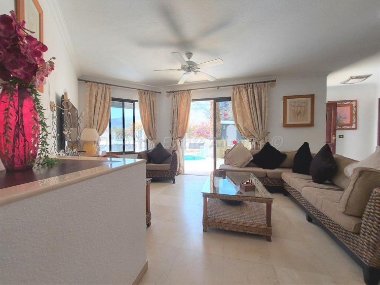 3 bed villa for sale in Club I, Los Gigantes