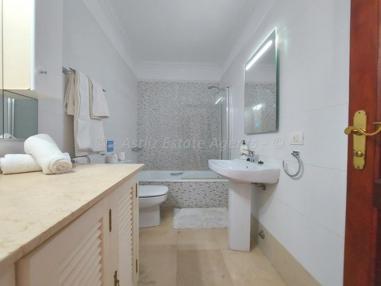 3 bed villa for sale in Club I, Los Gigantes