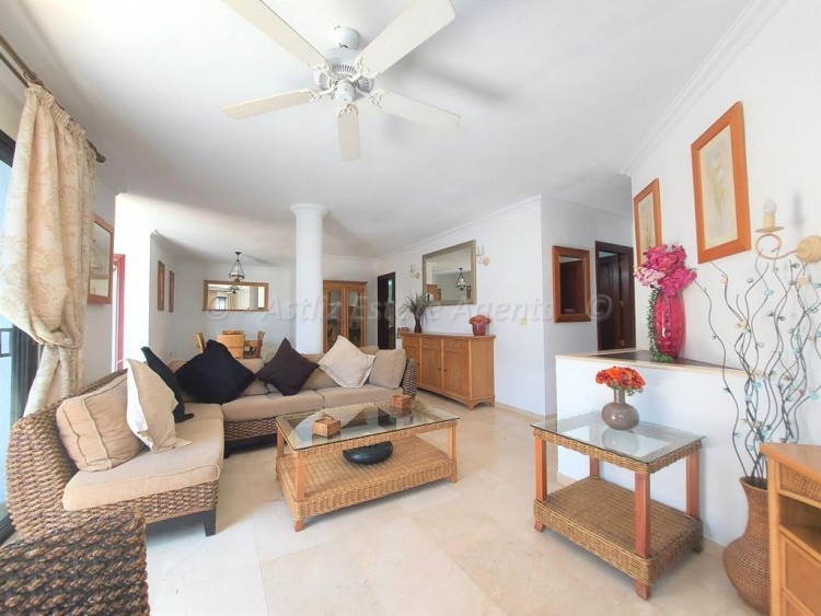 3 bed villa for sale in Club I, Los Gigantes
