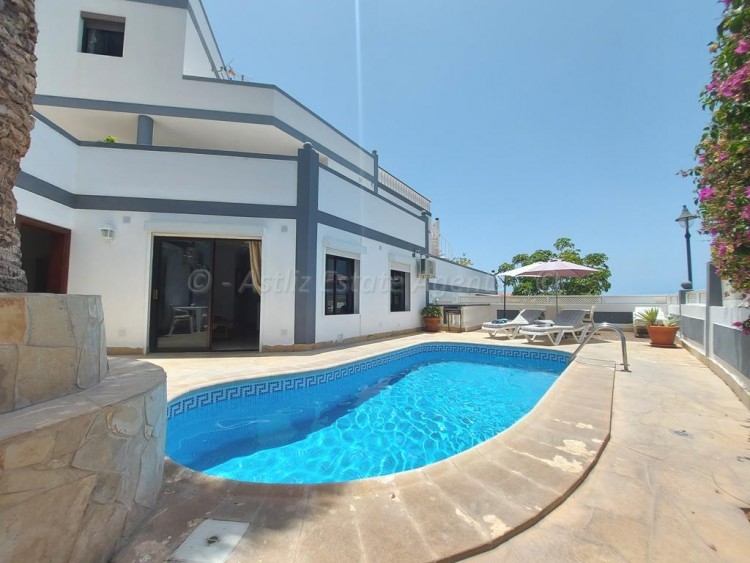 3 bed villa for sale in Club I, Los Gigantes