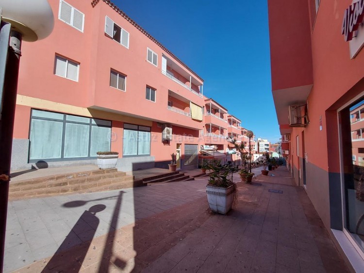 Empty Local for sale in San Isidro