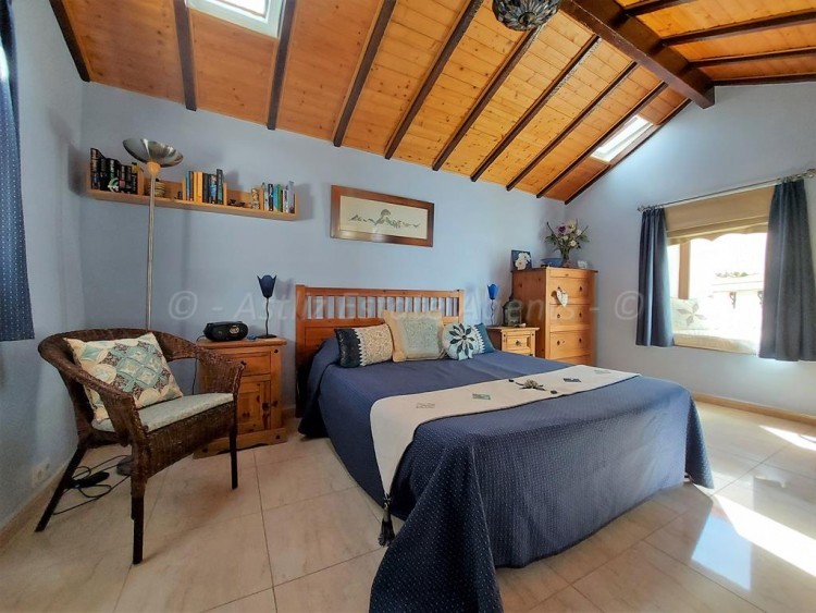 3 bed villa for sale in Guia de Isora