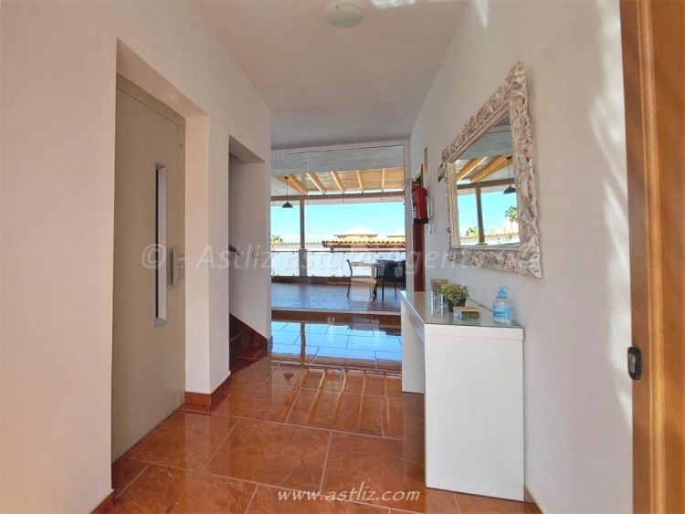 4 bed villa for sale in Playa Paraiso