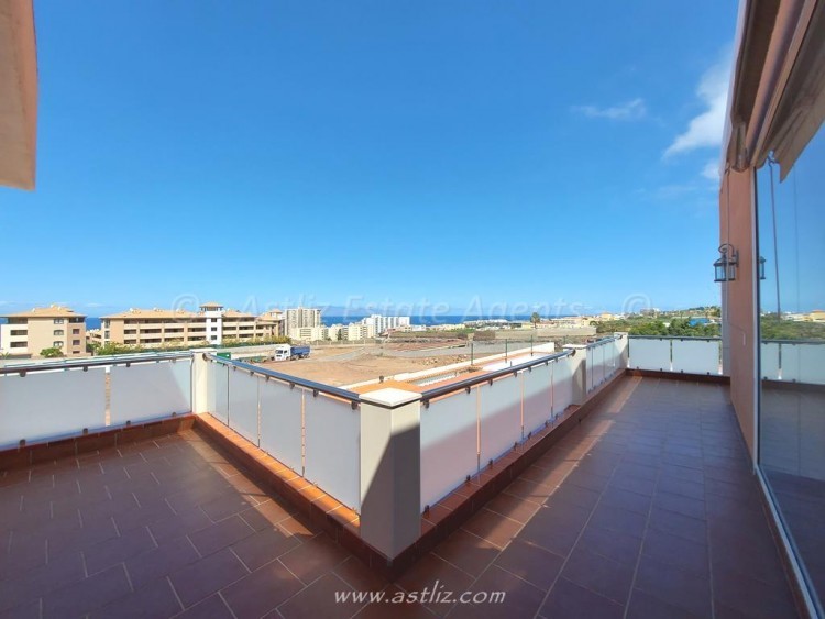 4 bed villa for sale in Playa Paraiso