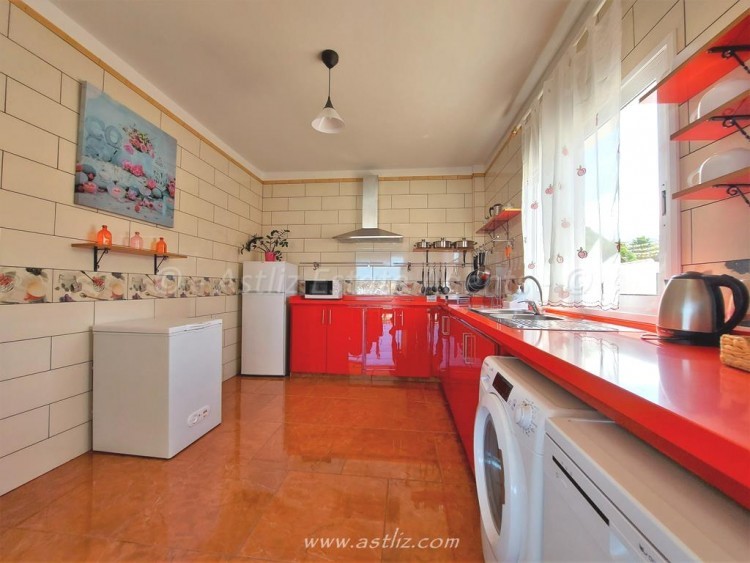 4 bed villa for sale in Playa Paraiso