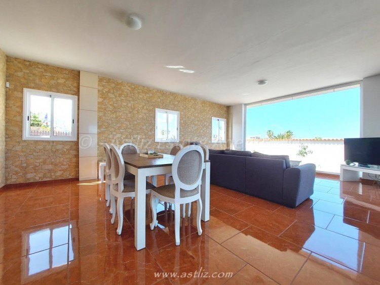 4 bed villa for sale in Playa Paraiso