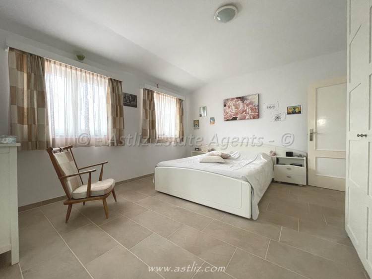 3 bed villa for sale in Costa del Silencio