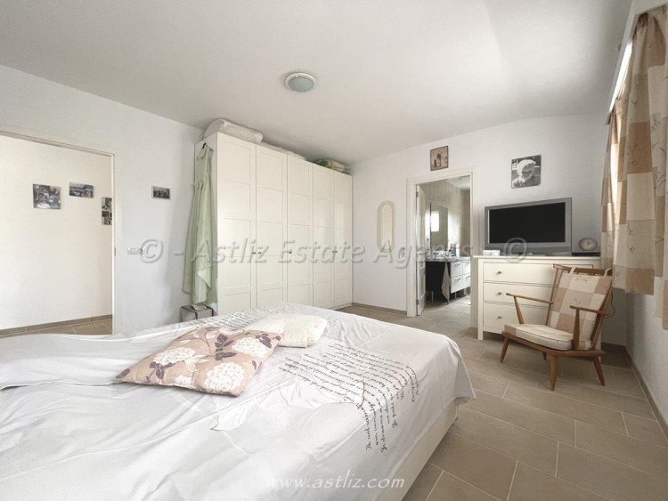 3 bed villa for sale in Costa del Silencio