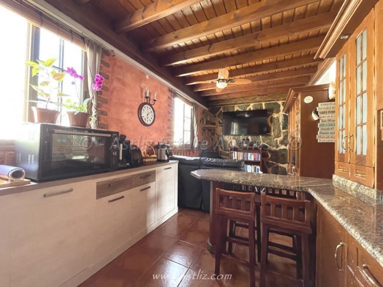 4 bed villa for sale in Alcala