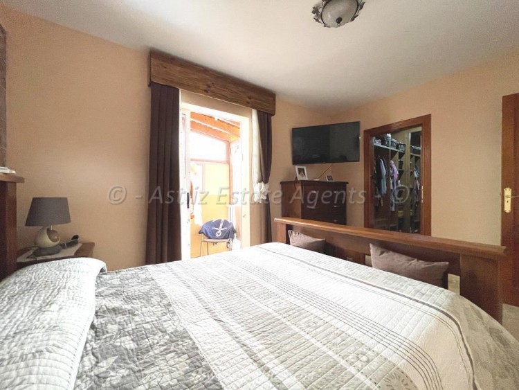 4 bed villa for sale in Alcala