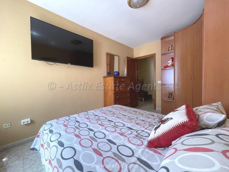 4 bed villa for sale in Alcala