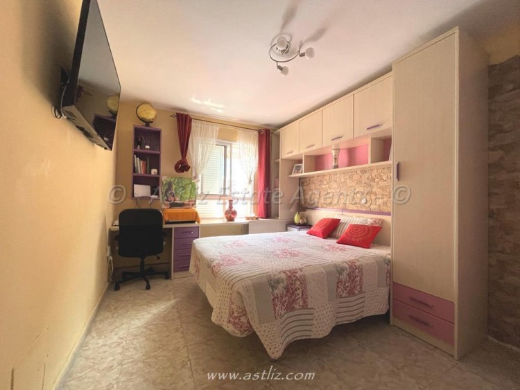 4 bed villa for sale in Alcala