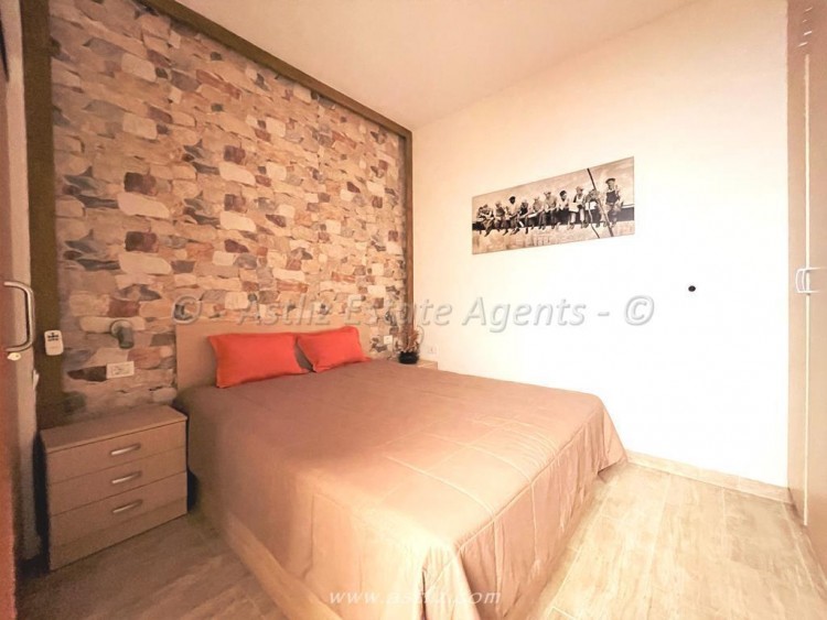 4 bed villa for sale in Alcala