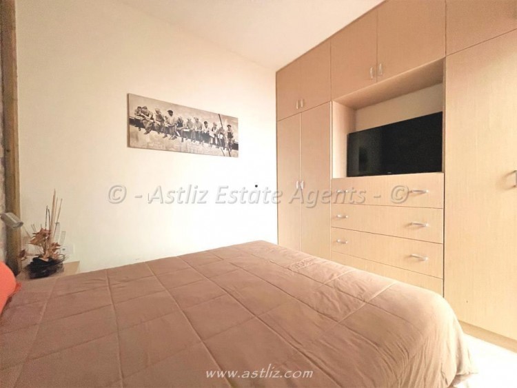 4 bed villa for sale in Alcala