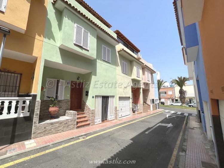 4 bed villa for sale in Alcala