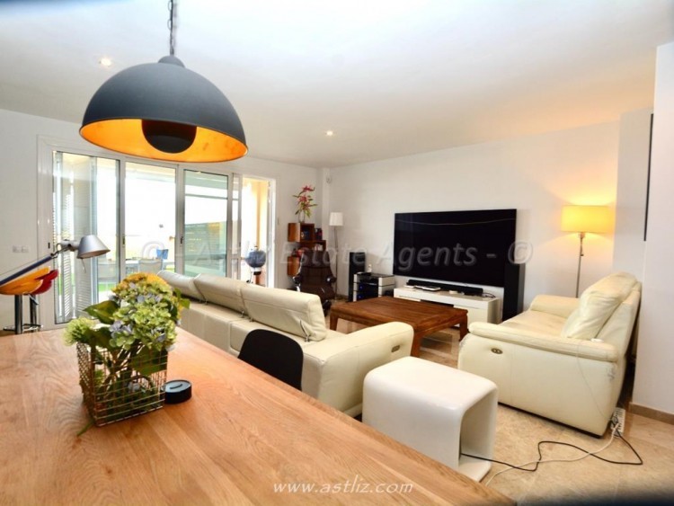 3 bed villa for sale in Puerto de Santiago