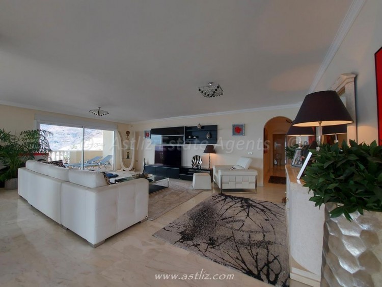 4 bed apartment for sale in Gigansol del Mar, Los Gigantes