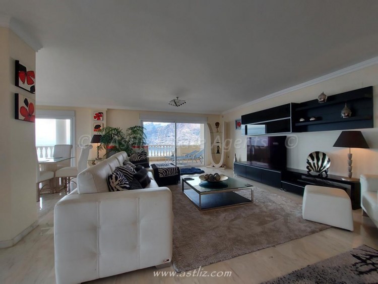 4 bed apartment for sale in Gigansol del Mar, Los Gigantes