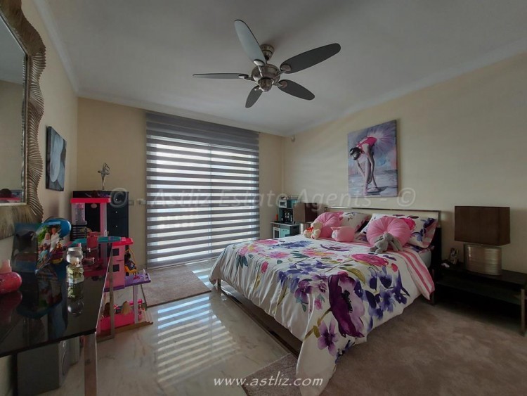 4 bed apartment for sale in Gigansol del Mar, Los Gigantes