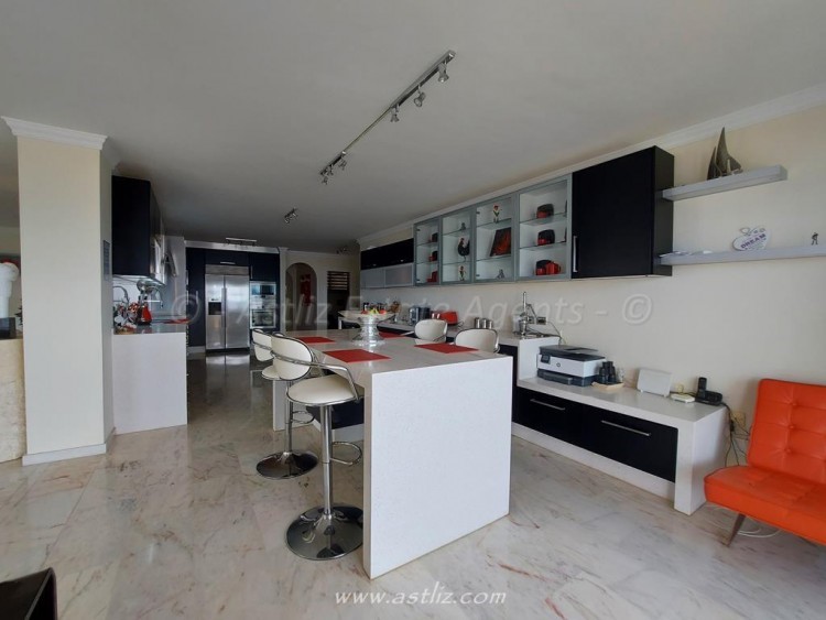 4 bed apartment for sale in Gigansol del Mar, Los Gigantes