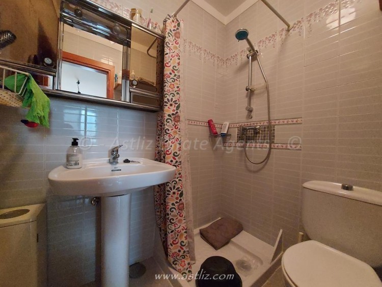 5 bed villa for sale in Los Gigantes