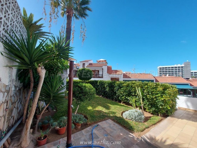 5 bed villa for sale in Los Gigantes