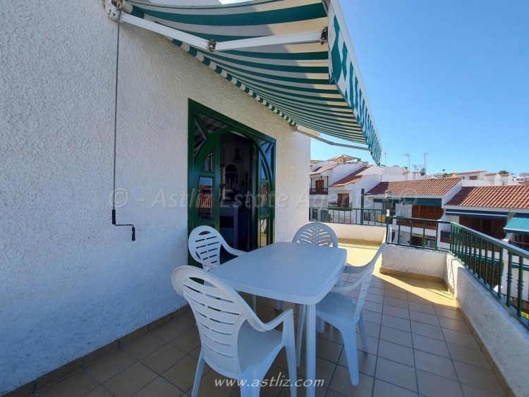 5 bed villa for sale in Los Gigantes