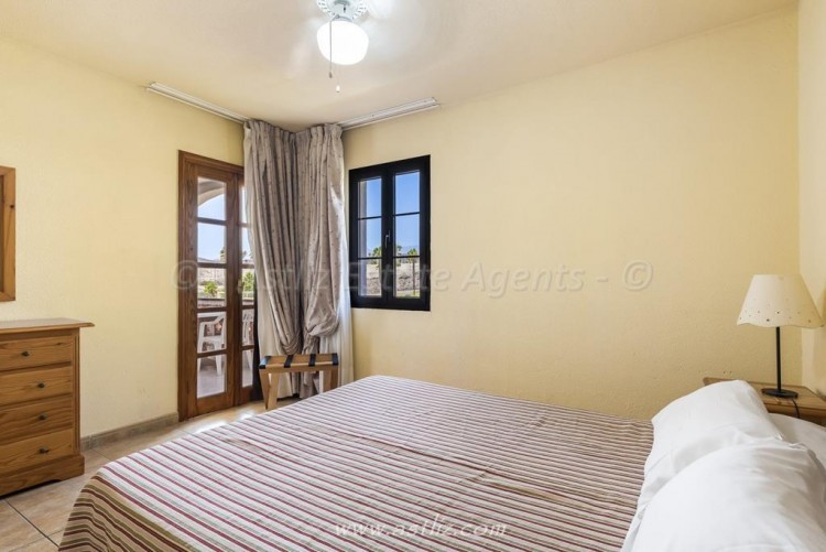 2 bed apartment for sale in Fairways Club, Amarilla Golf