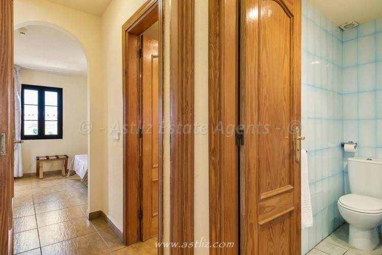 2 bed apartment for sale in Fairways Club, Amarilla Golf