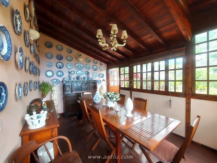 6 bed villa for sale in Icod de Los Vinos