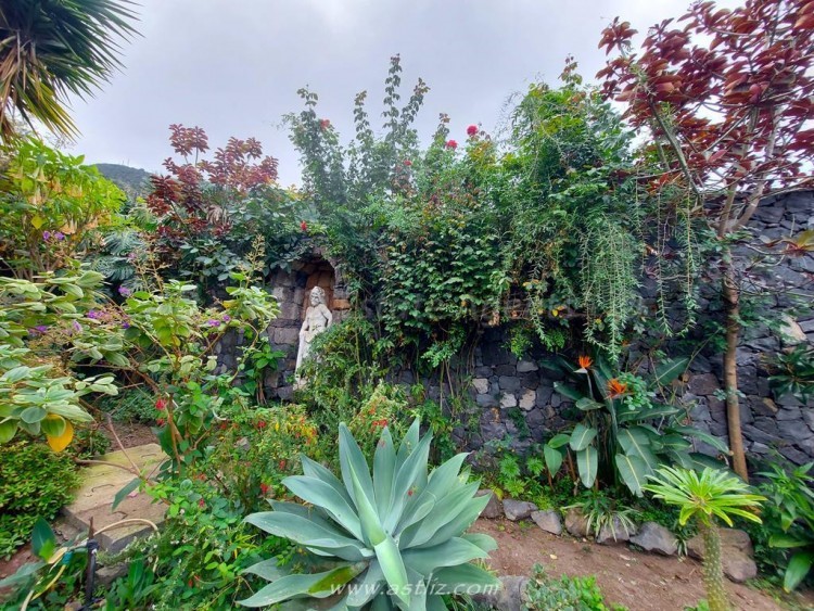 6 bed villa for sale in Icod de Los Vinos