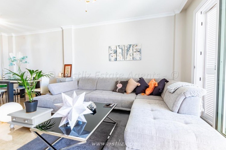 2 bed villa for sale in Playa de la Arena