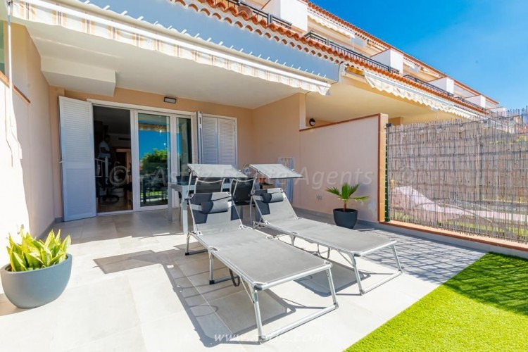 2 bed villa for sale in Playa de la Arena