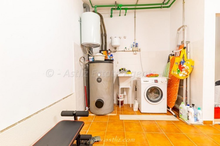 2 bed villa for sale in Playa de la Arena