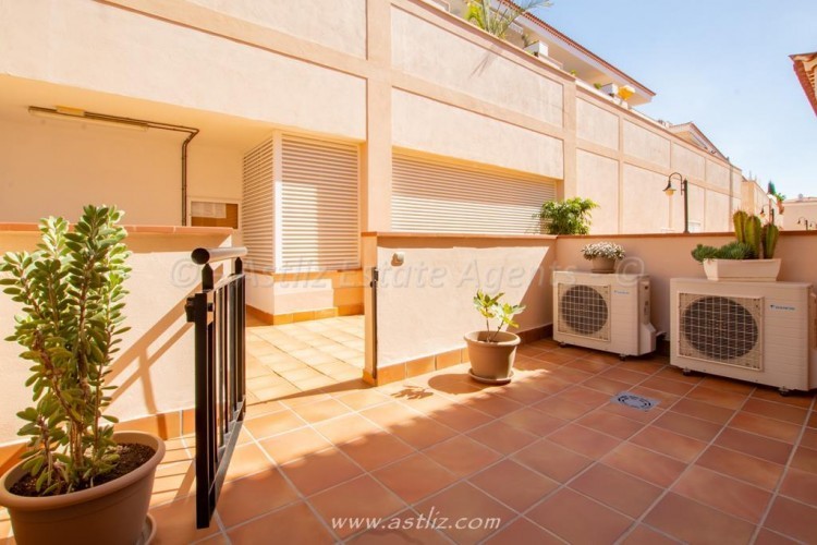 2 bed villa for sale in Playa de la Arena