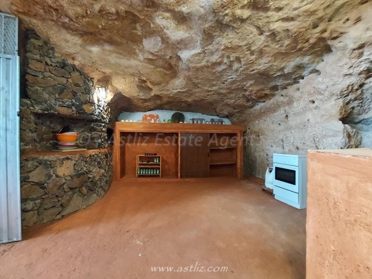 1 bed canarian house for sale in Cho Pancho