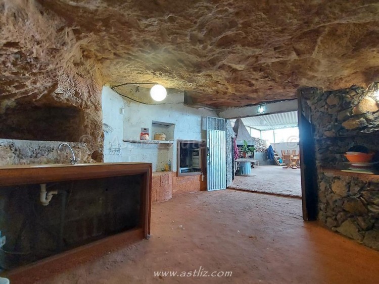 1 bed canarian house for sale in Cho Pancho