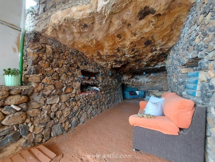 1 bed canarian house for sale in Cho Pancho