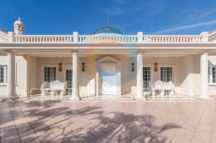 5 bed villa for sale in San Eugenio Alto