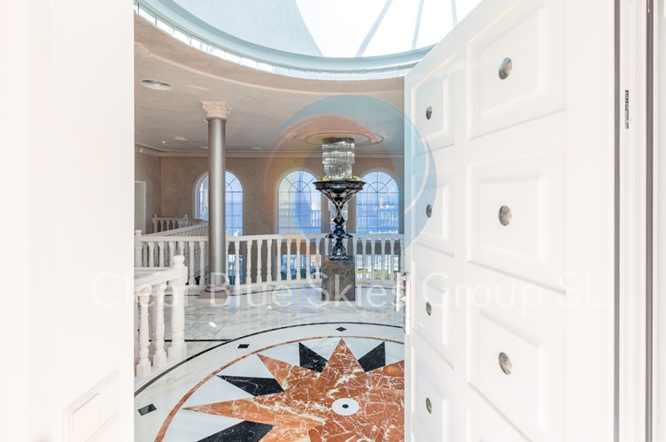 5 bed villa for sale in San Eugenio Alto